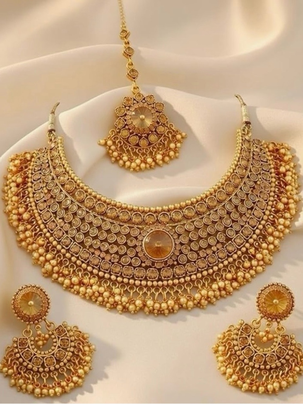 Indian jewelry set gold